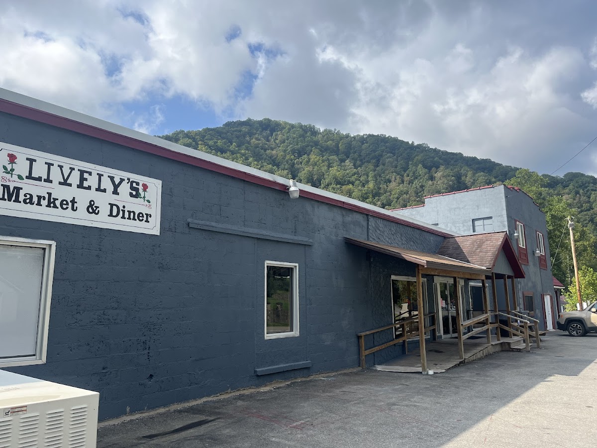 Lively's Market And Diner